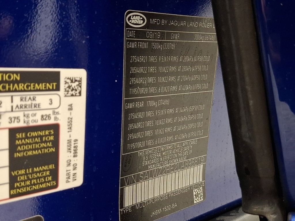 Used 2020 Estoril Blue Metallic Land Rover SVR image 29