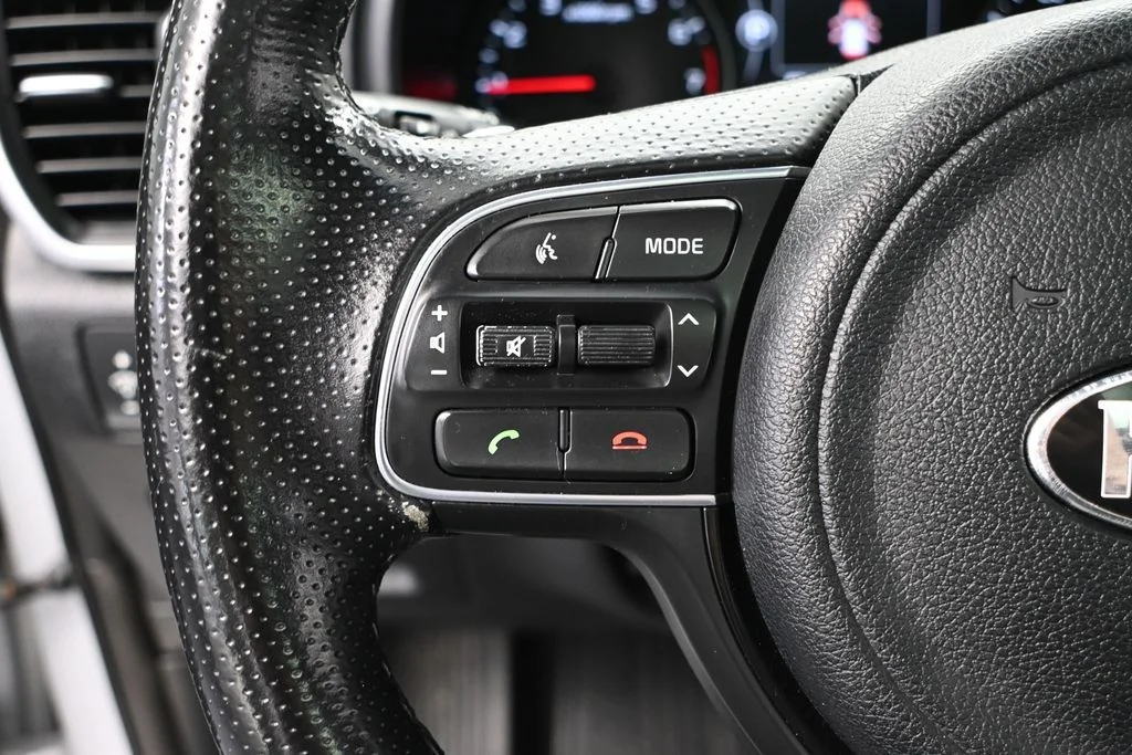 Used 2019 Silver Kia SX image 28