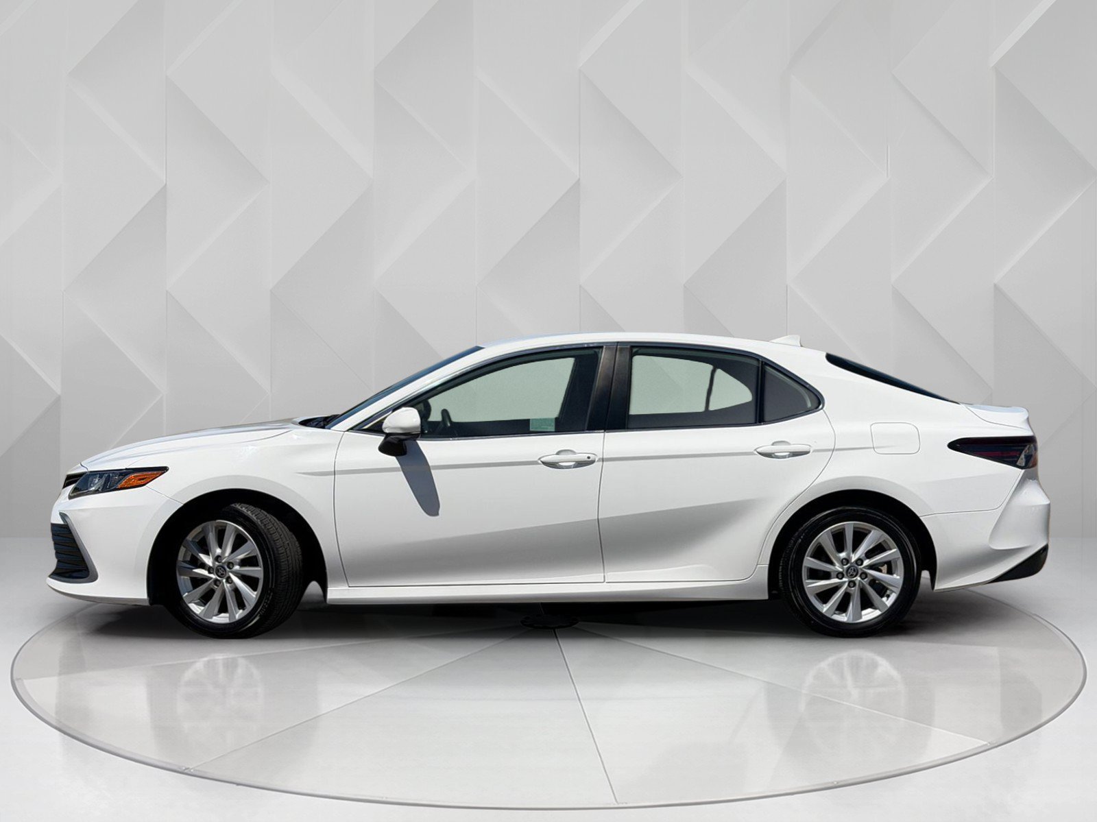 Used 2024 Ice Cap Toyota LE image 2