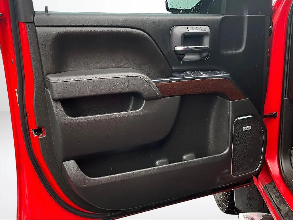 Used 2017 Red GMC SLT image 22