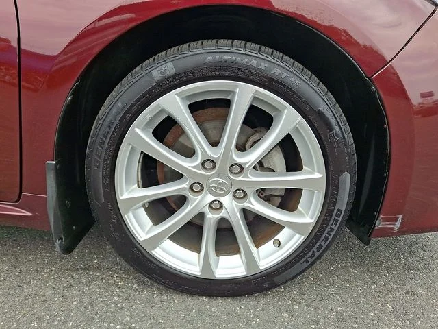Used 2013 Red Toyota XLE Touring image 9