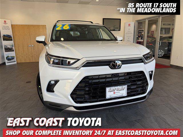 Certified Used 2026 WIND CHILL PEARL Toyota  image 23