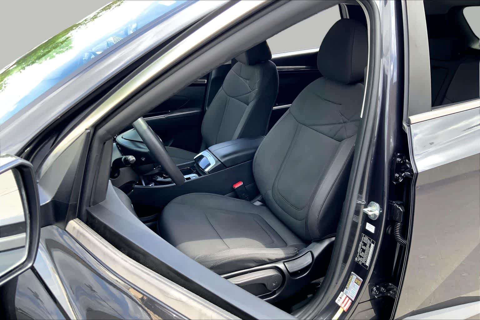 Used 2022 Portofino Gray Hyundai SE image 8