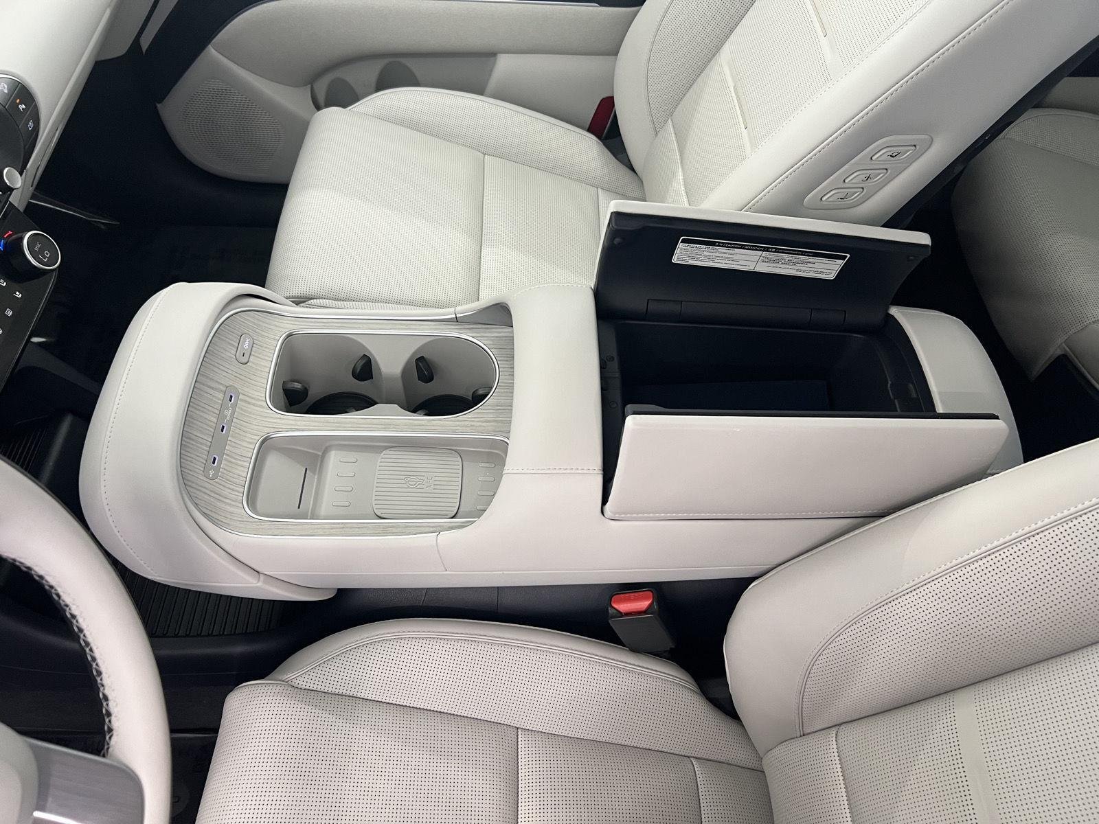 2026 Hyundai Palisade Calligraphy - Photo 21