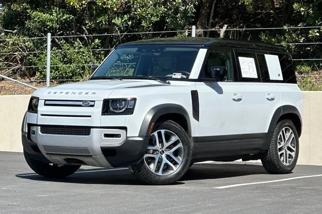 2023 Land Rover Defender S's photo
