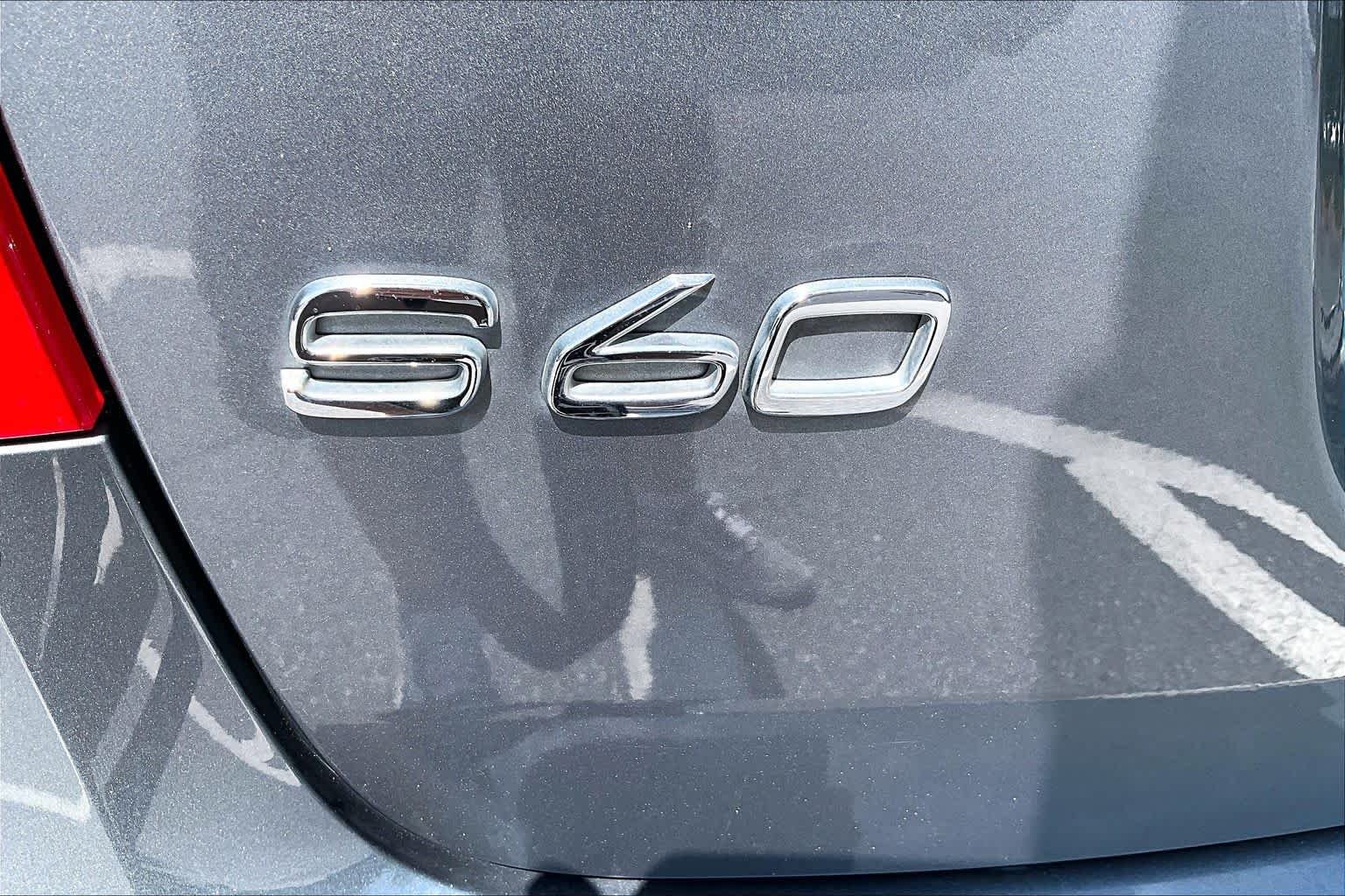 Used 2017 Osmium Grey Metallic Volvo Inscription image 10