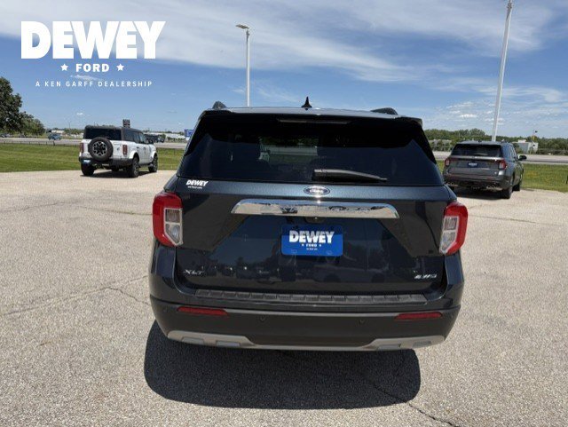 Certified Used 2023 Blue Metallic Ford XLT image 6