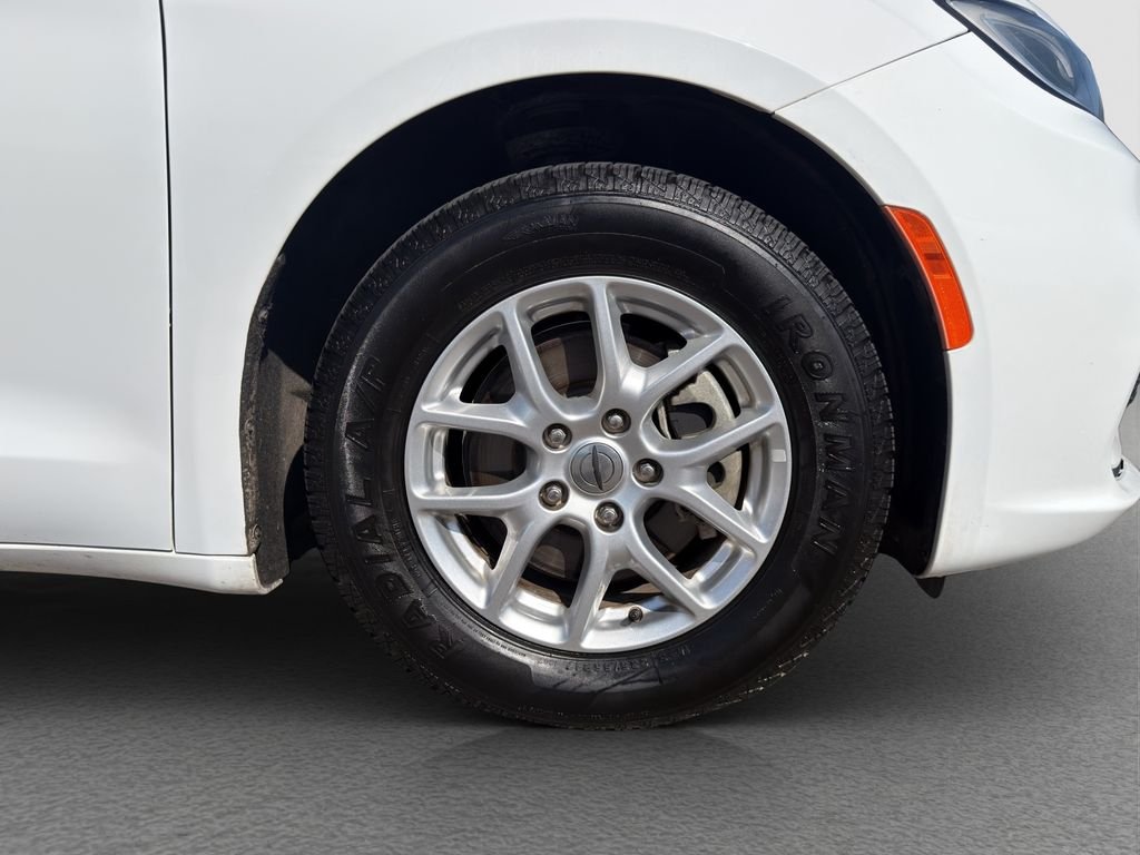 Certified Used 2023 White Chrysler Touring L image 22