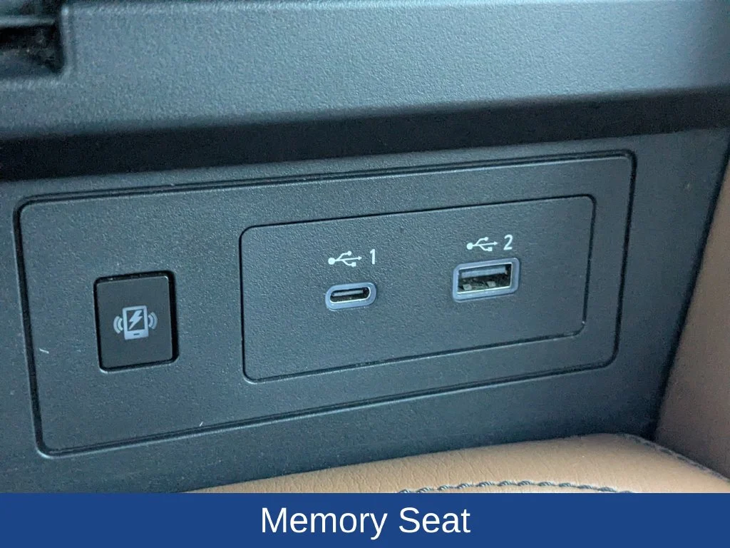 Used 2023 Black INFINITI Sensory image 25