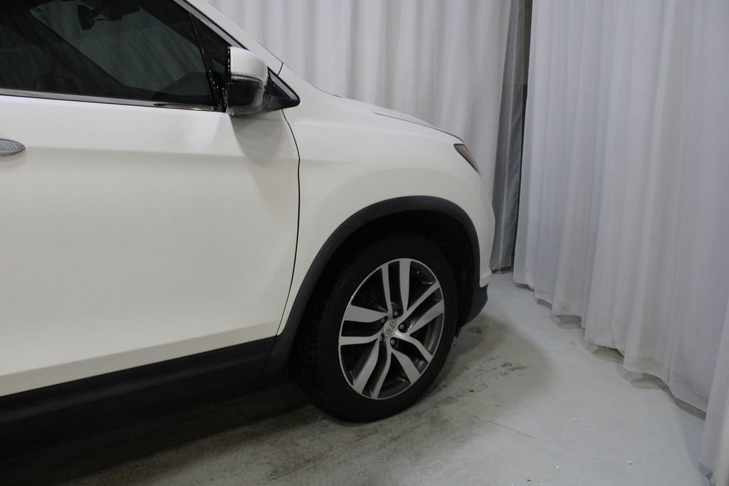 Used 2016 White Honda Elite image 30