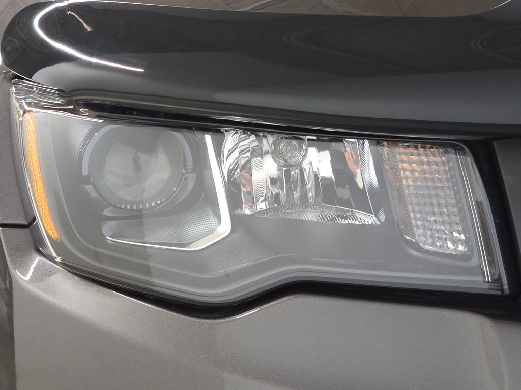 Used 2021 Gray Jeep Laredo X image 14
