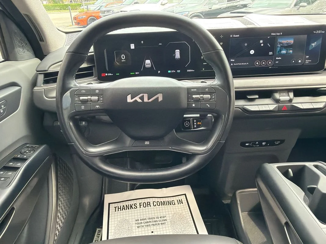 Used 2024 Silver Kia Light Long Range image 23