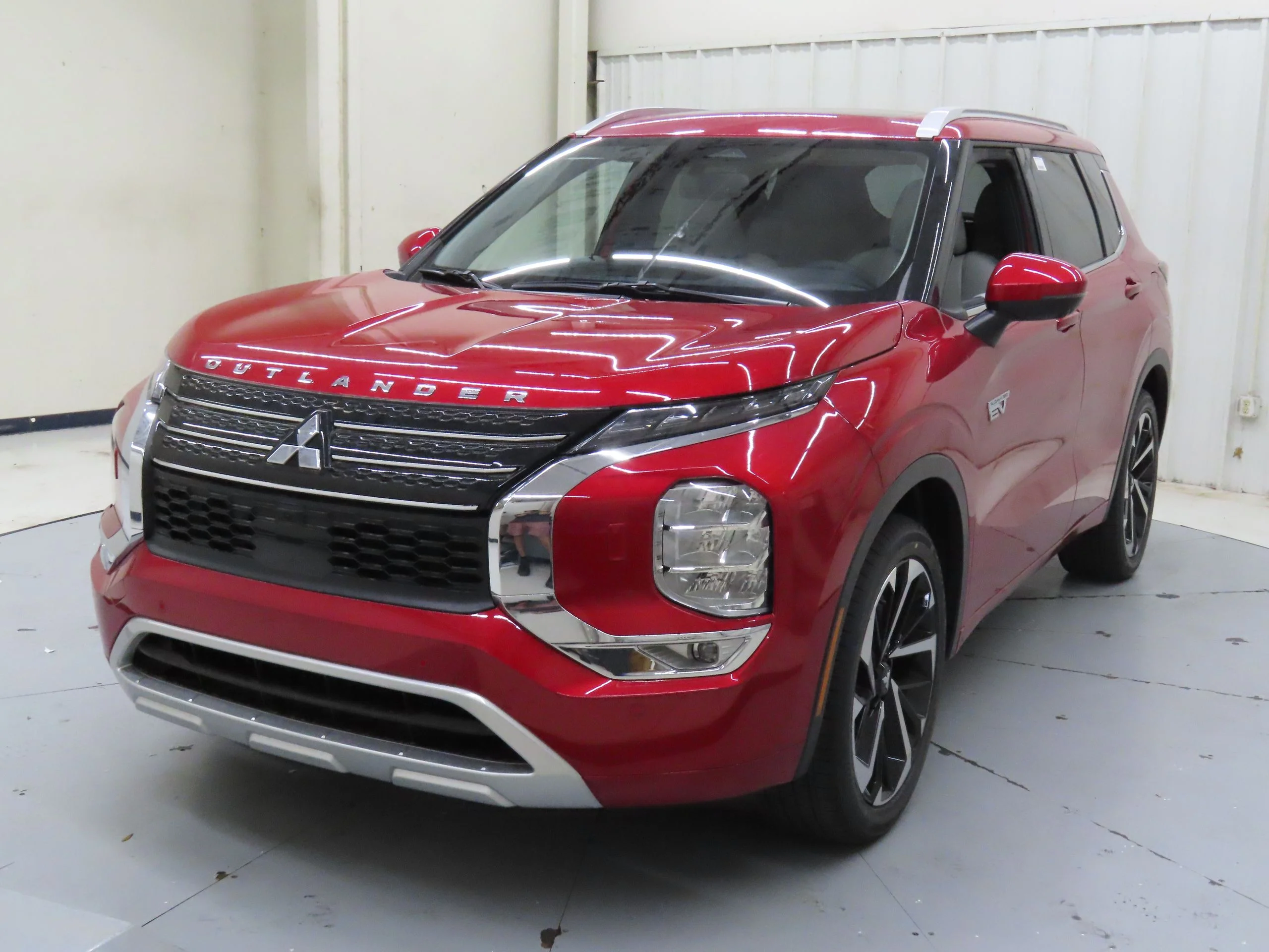 2025 Mitsubishi Outlander Plug-in Hybrid SEL - Photo 7