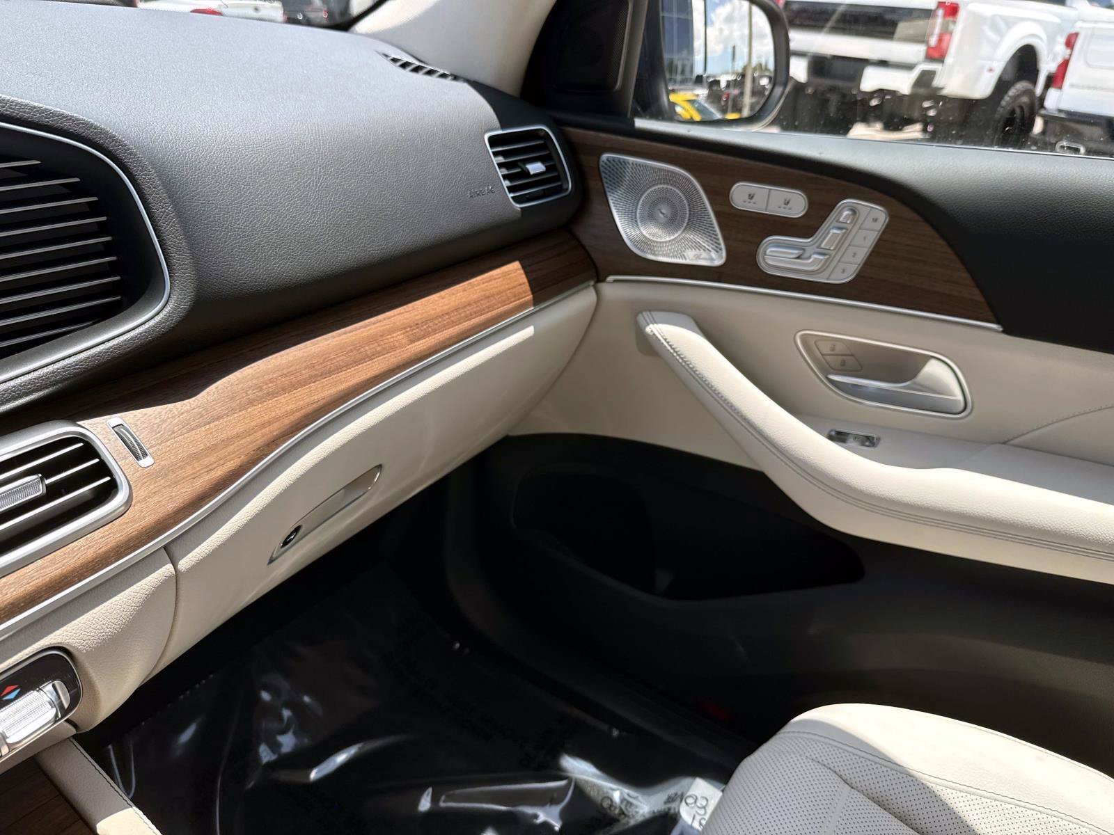 New 2026 Twilight Blue Metallic Mercedes-Benz 350 SUV image 26