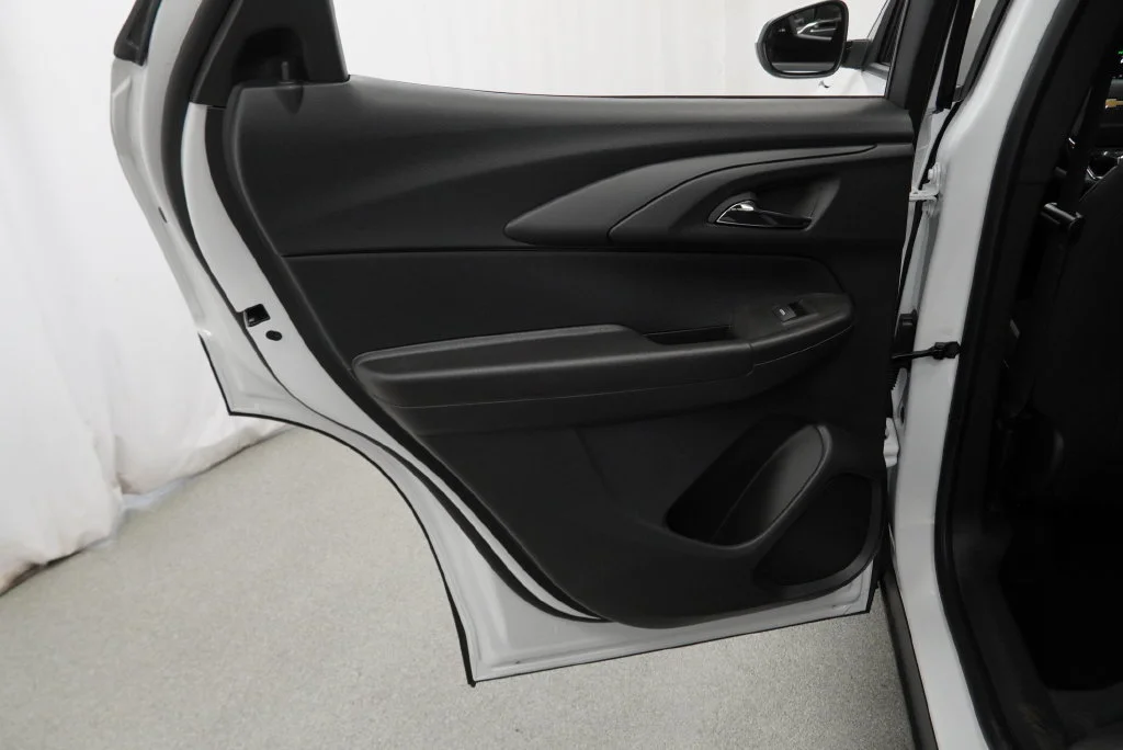 New 2026 Summit White Chevrolet LT image 31