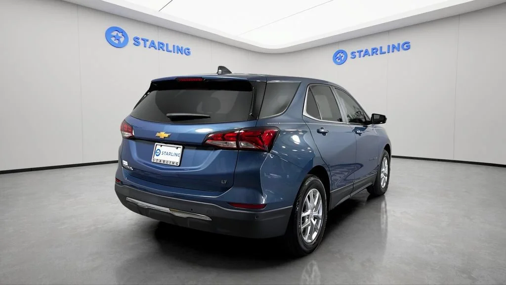 Used 2024 Lakeshore Blue Metallic Chevrolet LT image 9