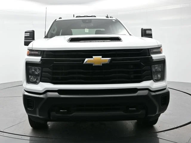 Used 2024 Summit White Chevrolet WT image 2
