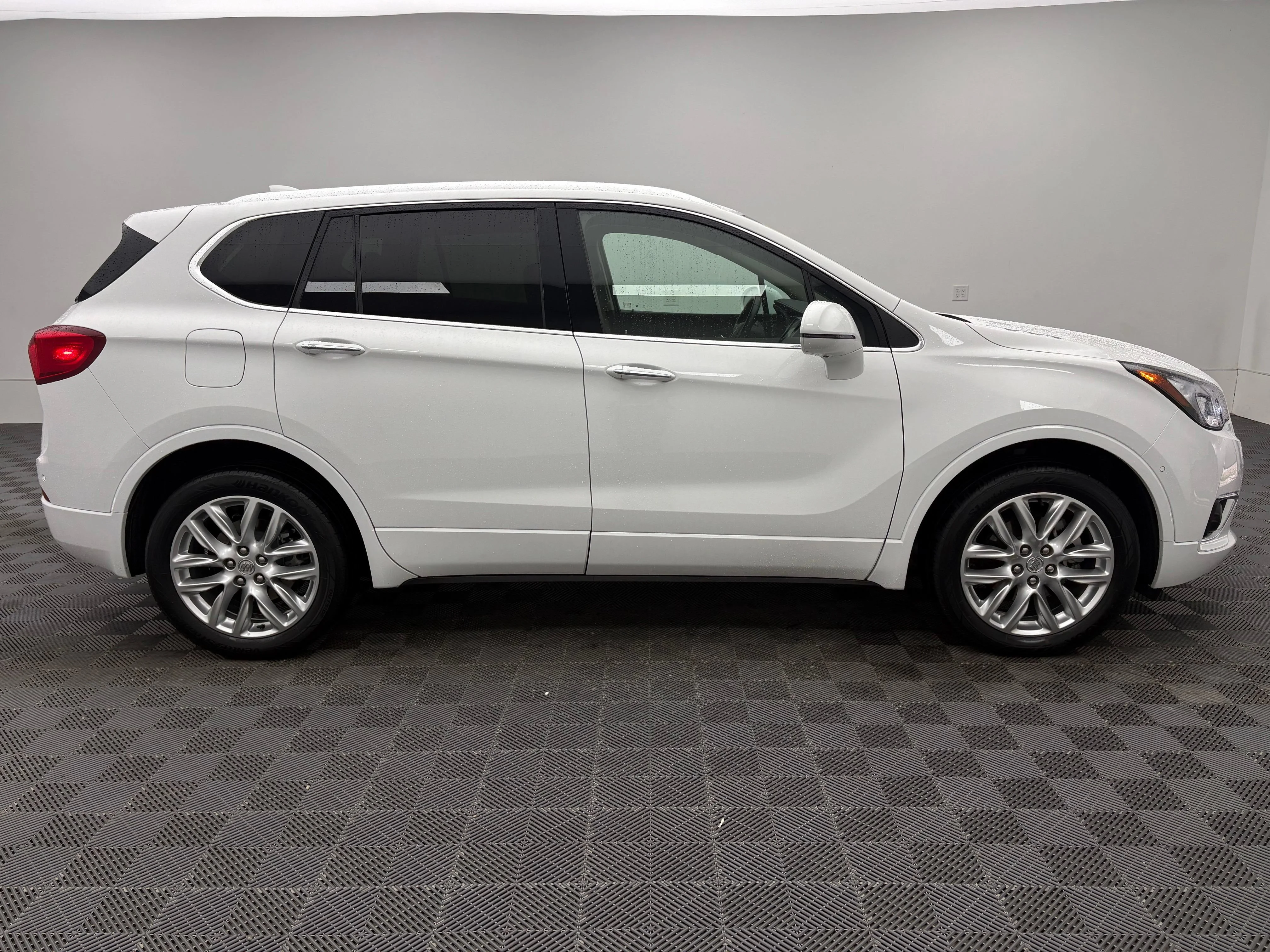 Used 2020 SUMMIT WHITE Buick Premium II image 7