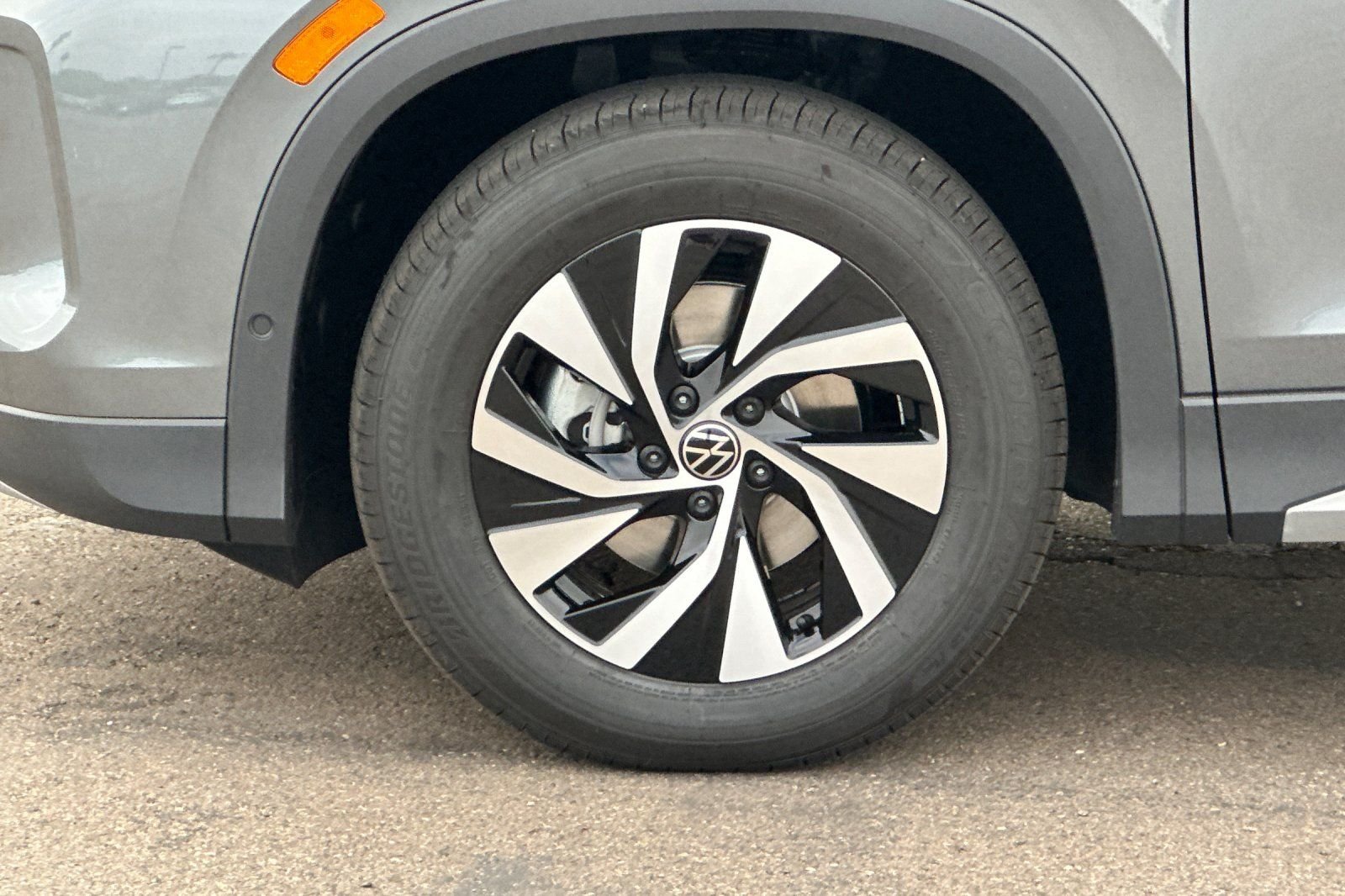 New 2026 Platinum Gray Metallic Volkswagen 2.0T S image 25