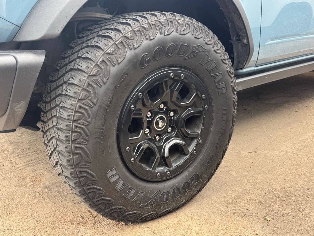 Used 2023 Blue Ford Wildtrak image 2