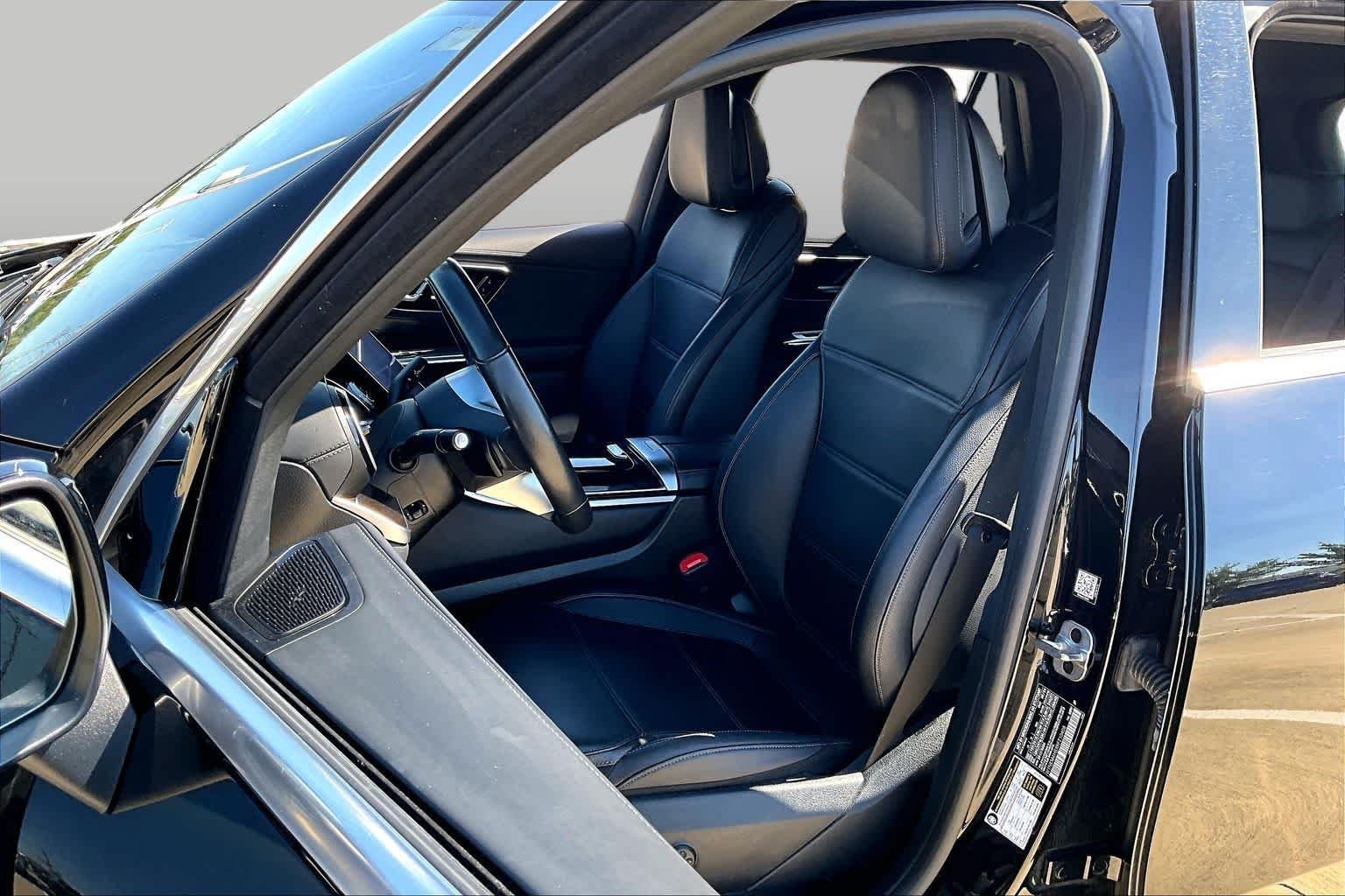 Used 2024 Black Mercedes-Benz GLC 300 image 8
