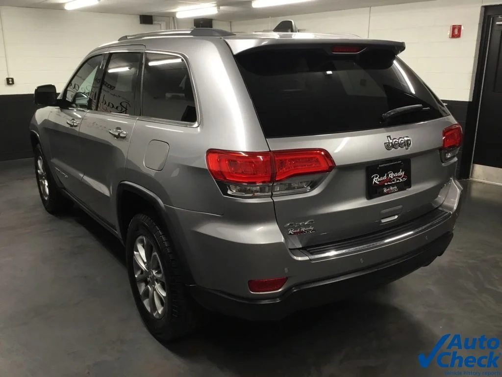 Used 2016 Silver Jeep Limited image 7
