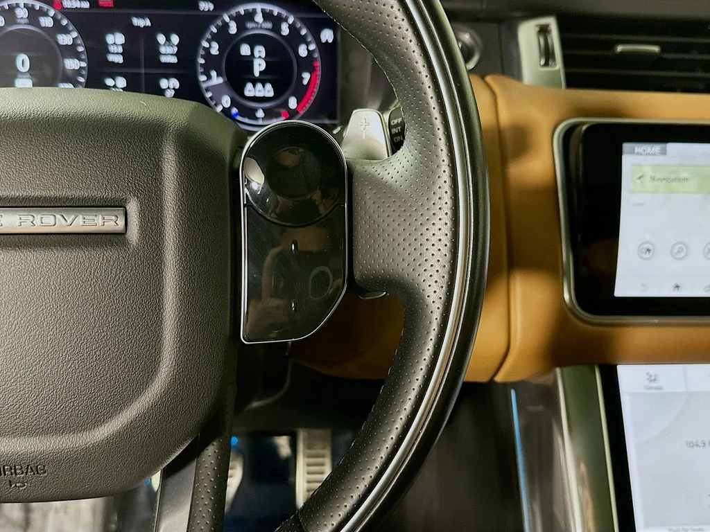 Used 2020 Green Land Rover HSE Dynamic image 13
