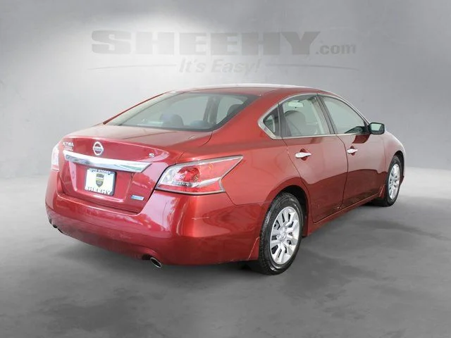 Used 2014 Red Nissan 2.5 S image 11