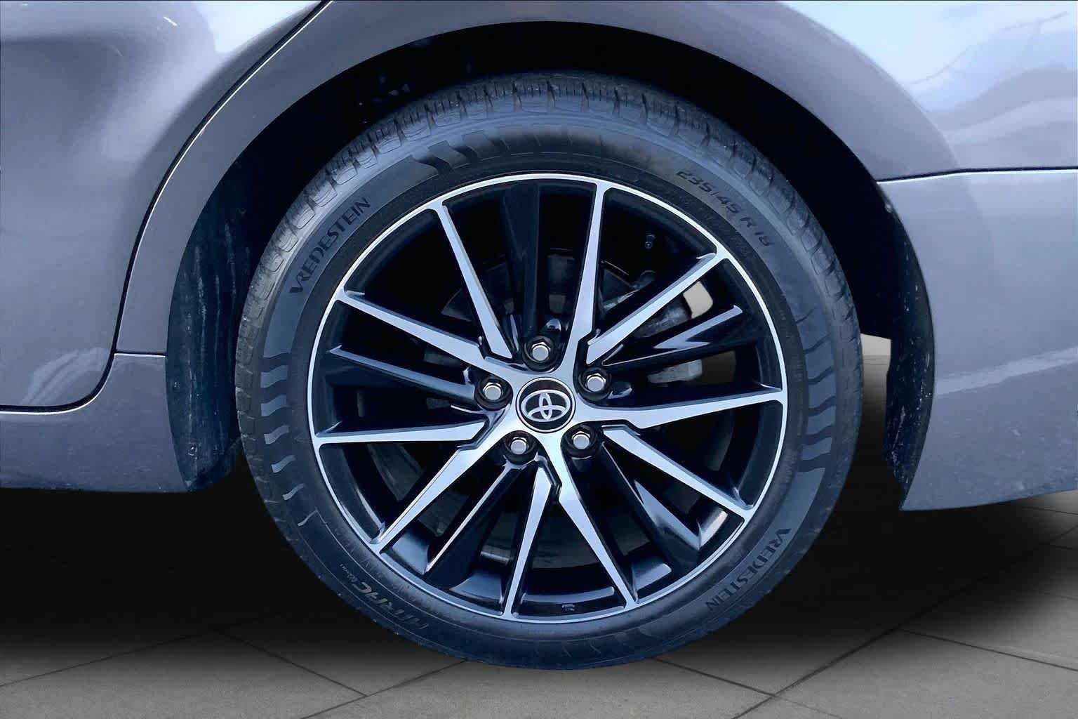 Used 2022 Predawn Gray Mica Toyota SE image 9
