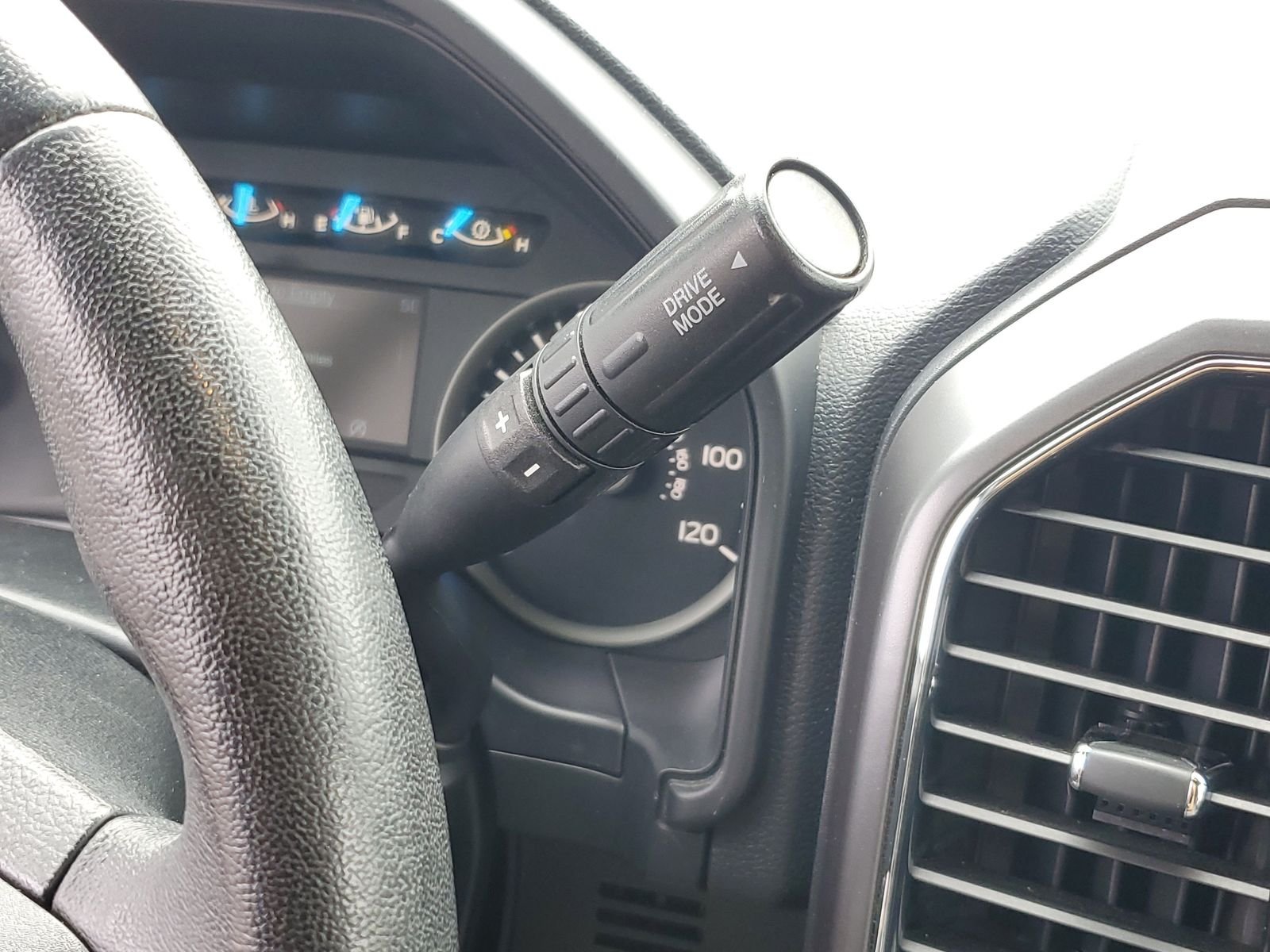 Certified Used 2020 Silver Ford XLT image 13