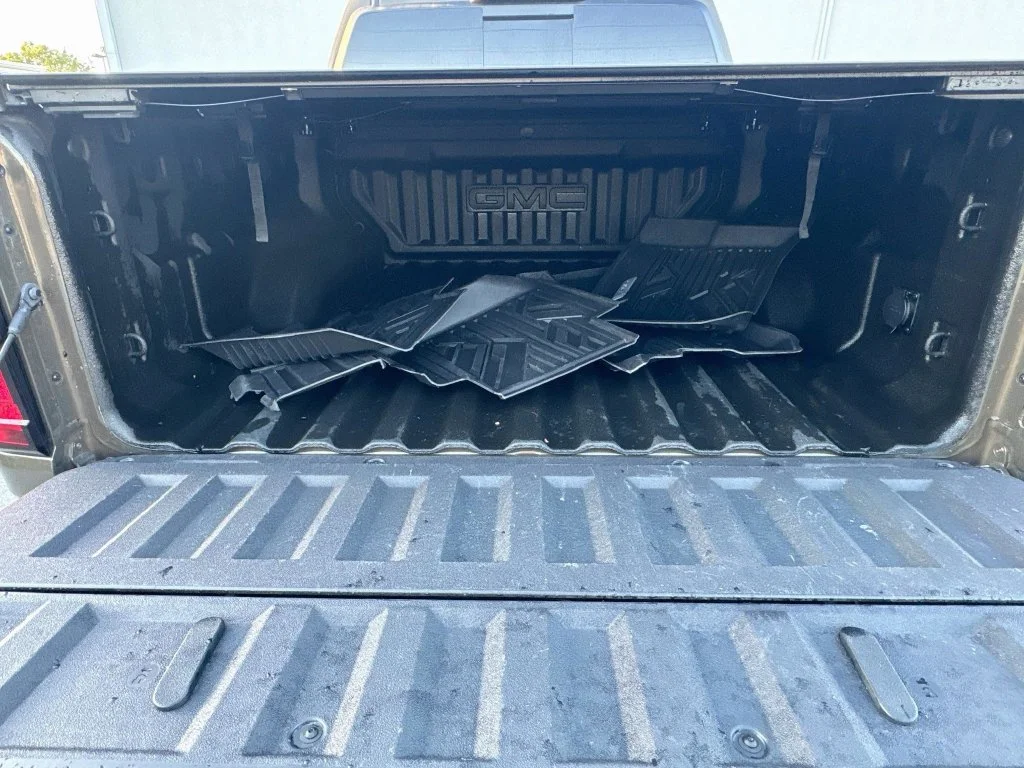 Used 2025 Brown GMC Elevation image 31