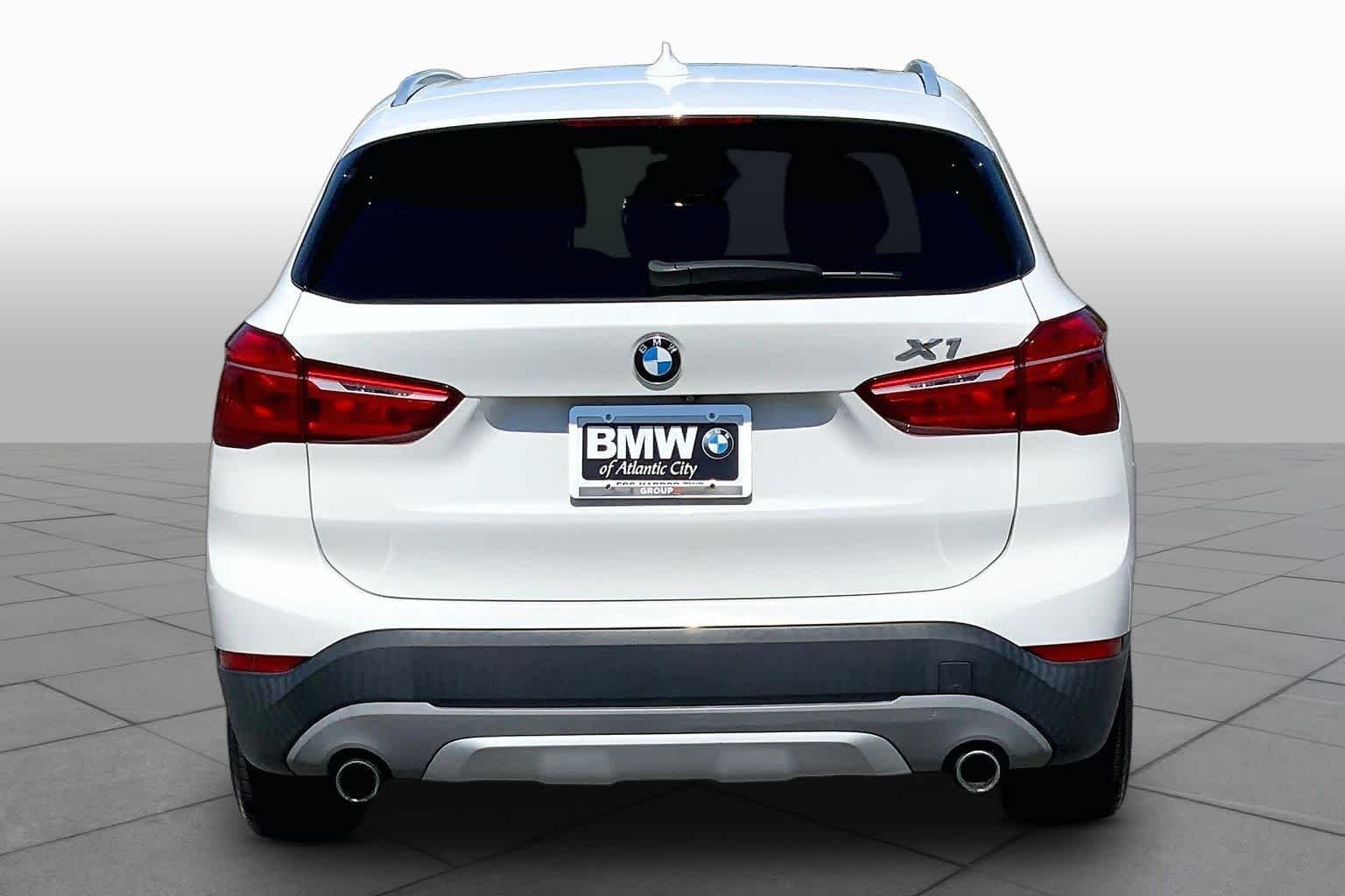 Used 2018 Alpine White BMW xDrive28i image 4