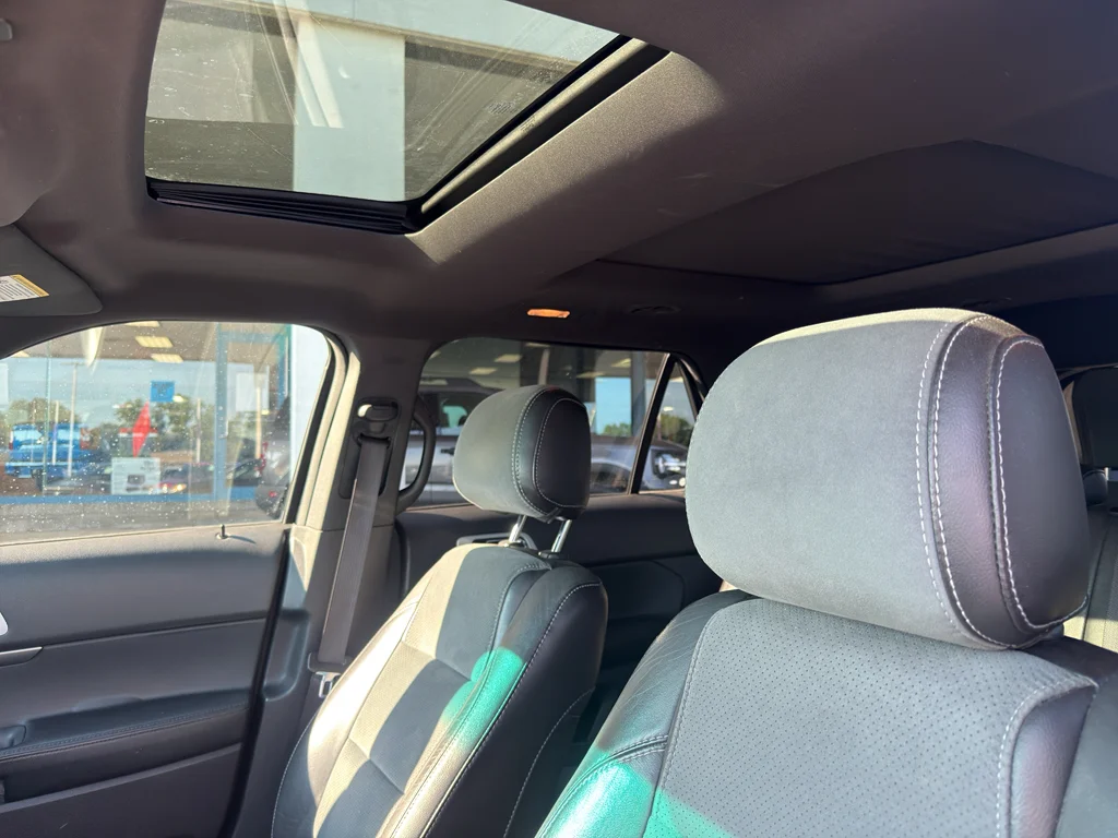 Used 2015 Bronze Fire Metallic Tinted Clearcoat Ford XLT image 13