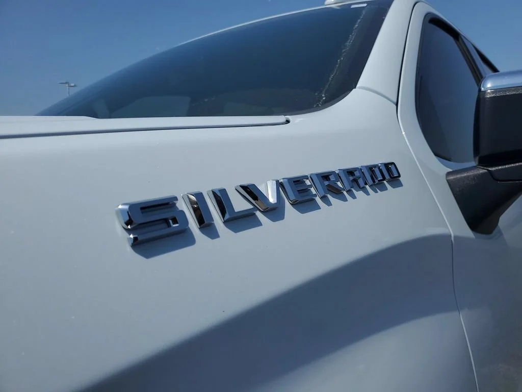 New 2026 Polar White Tricoat Chevrolet LTZ image 37