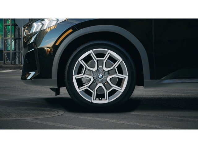 New 2026 Black Sapphire Metallic BMW xDrive28i image 7