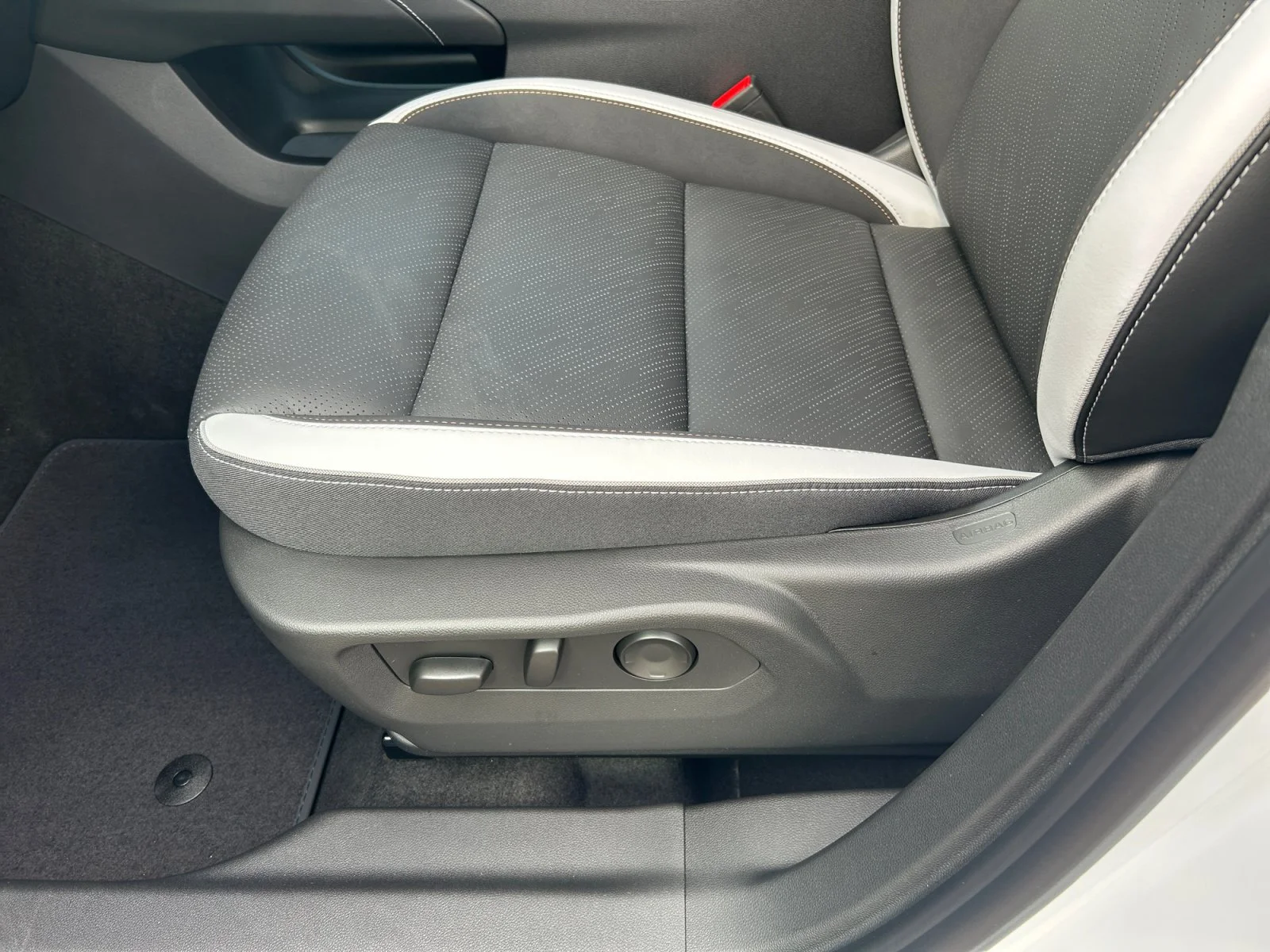 New 2026 Summit White Buick Sport Touring AWD image 15