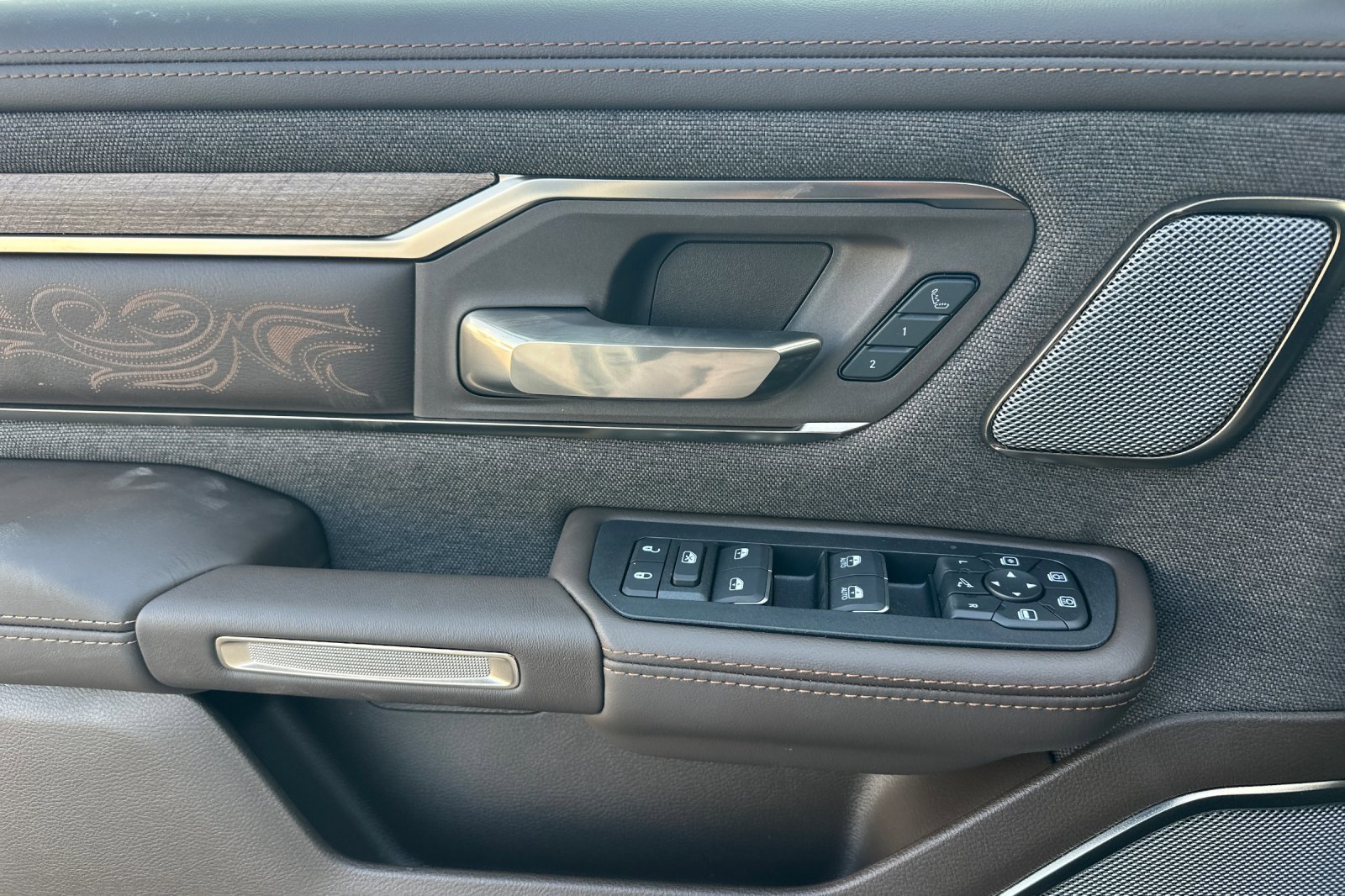 2026 RAM 1500 Limited Longhorn - Photo 11