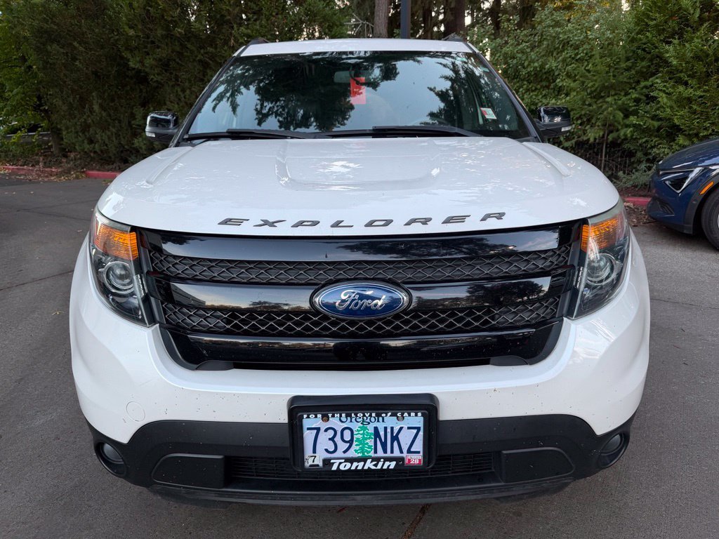 Used 2015 White Platinum Clearcoat Metallic Ford Sport image 9