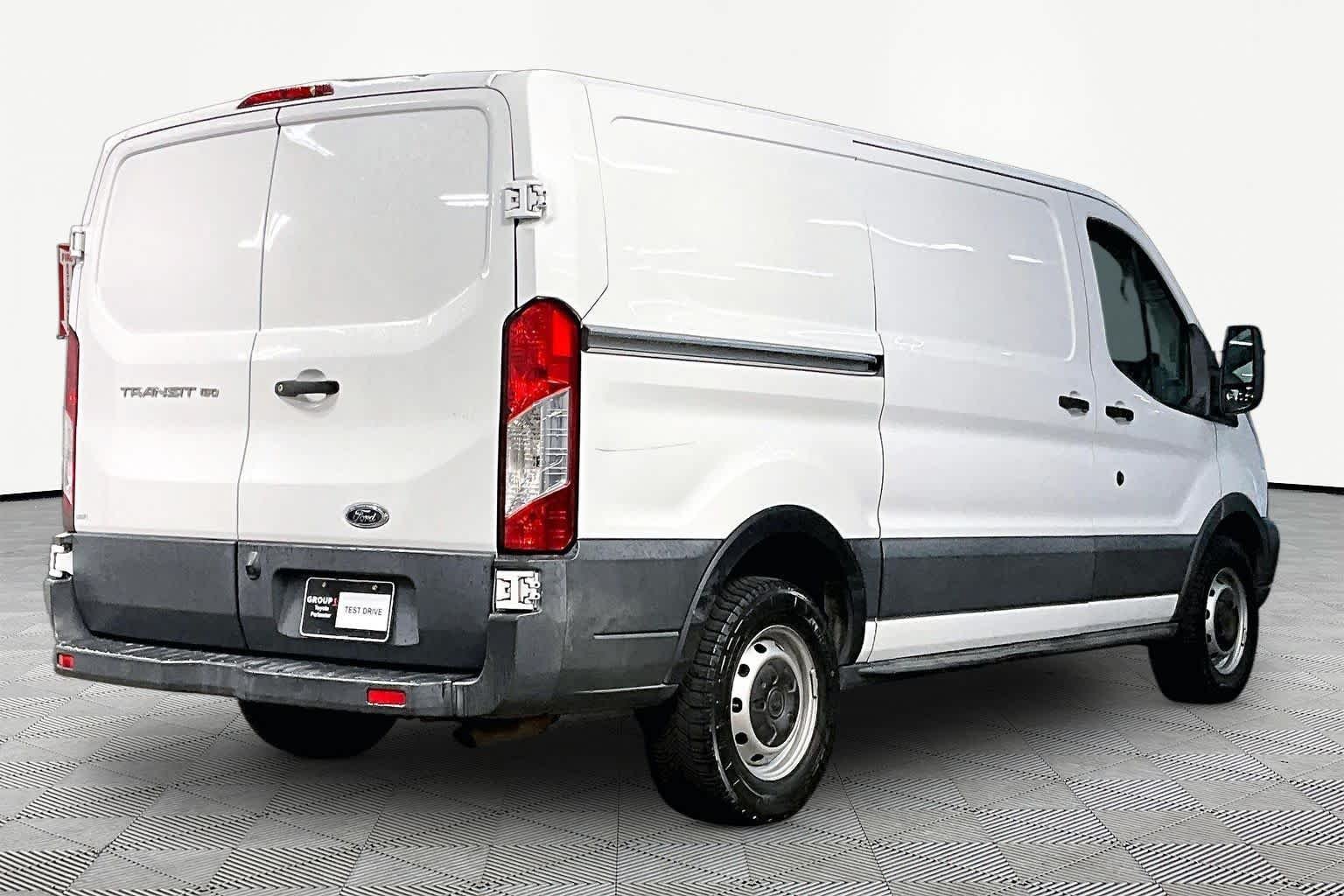 Used 2018 Oxford White Ford  image 13