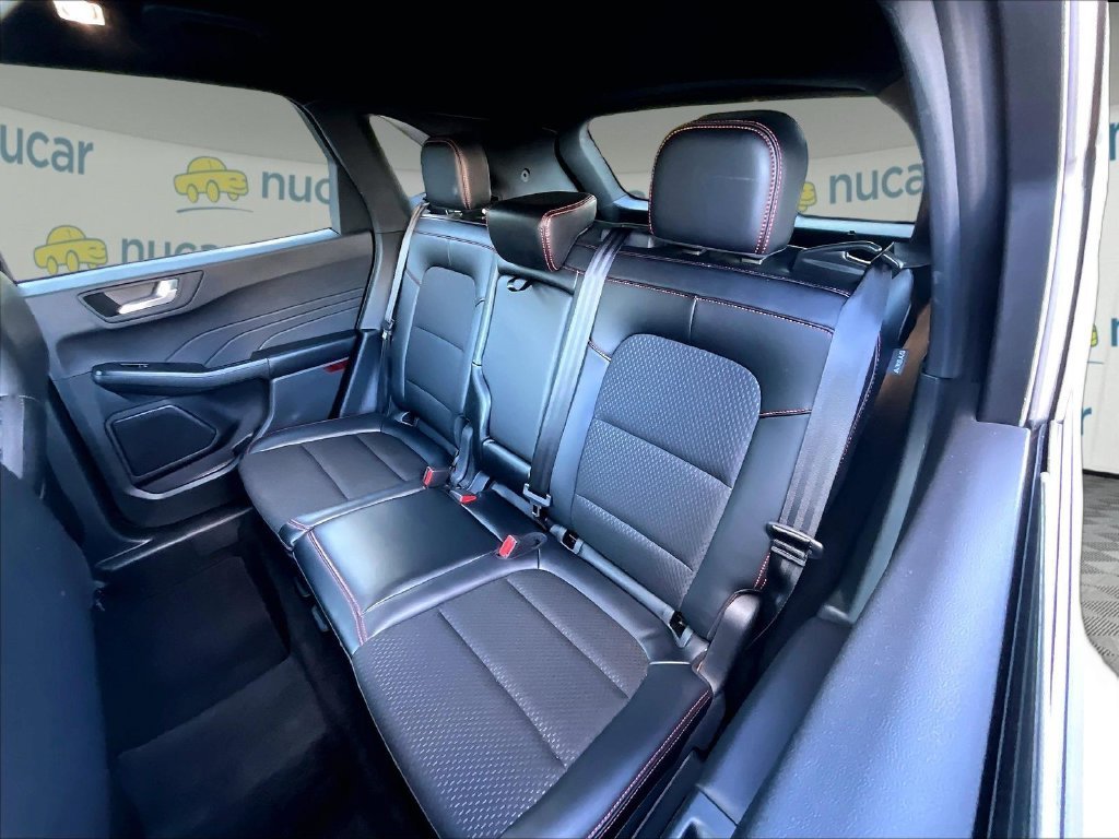 Used 2025 Vapor Blue Ford ST-Line Select image 15