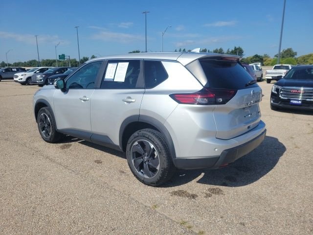 Used 2025 Silver Nissan SV image 22