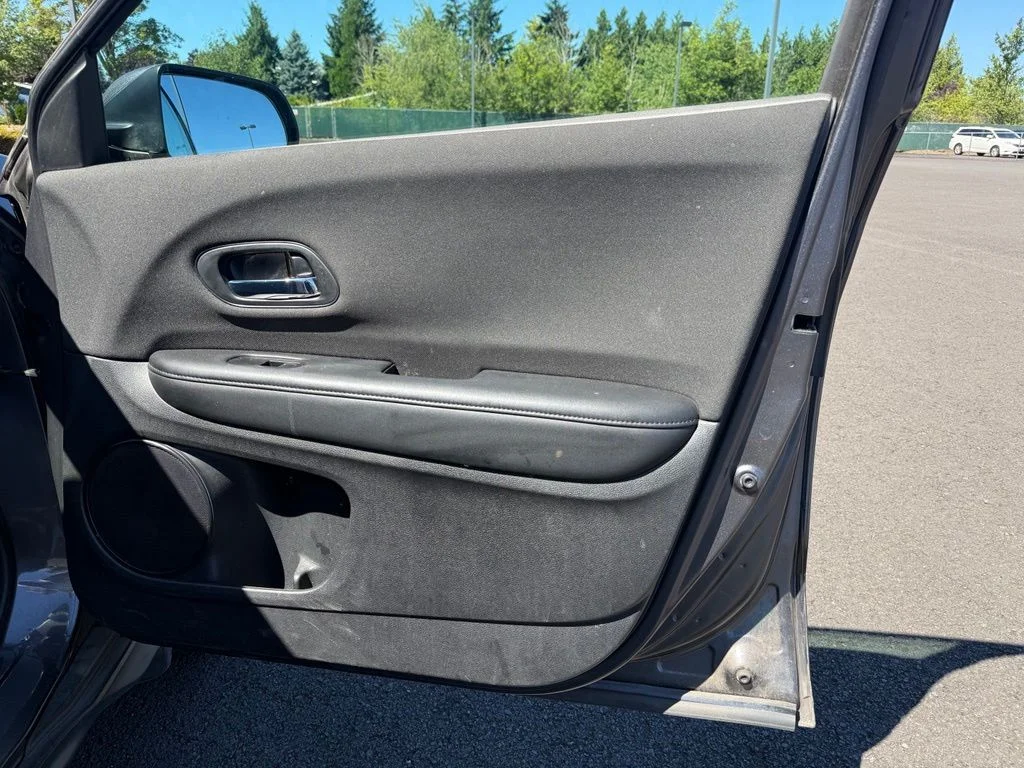 Used 2019 Modern Steel Metallic Honda LX image 23