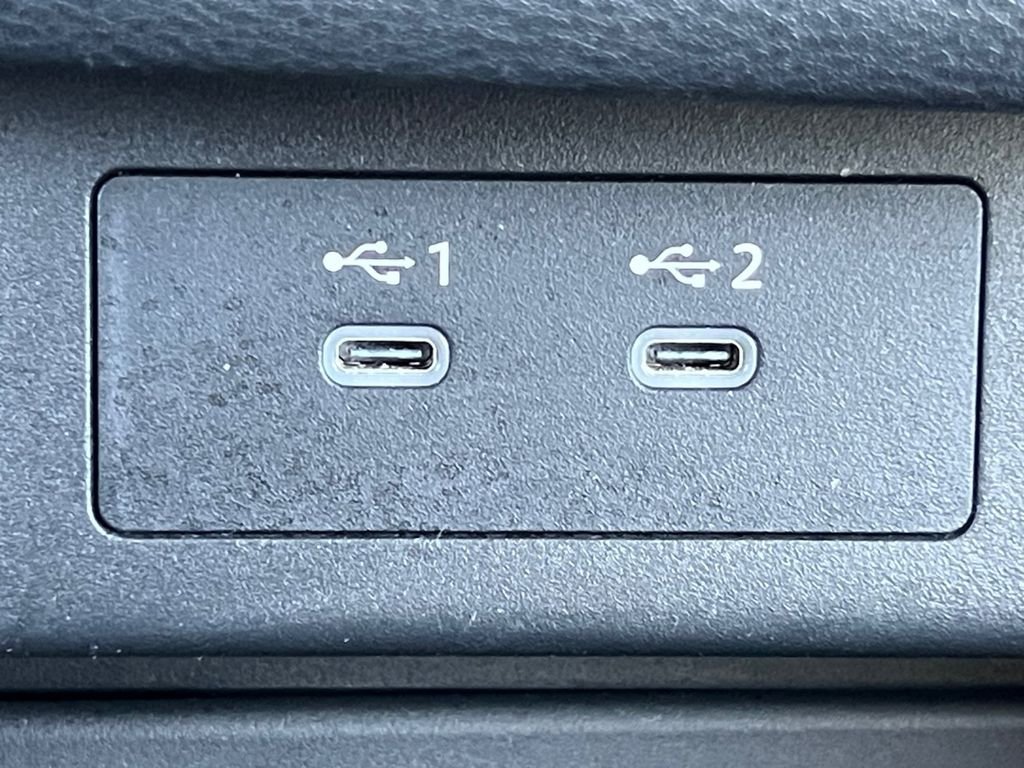 Used 2025 Red Nissan SL image 6