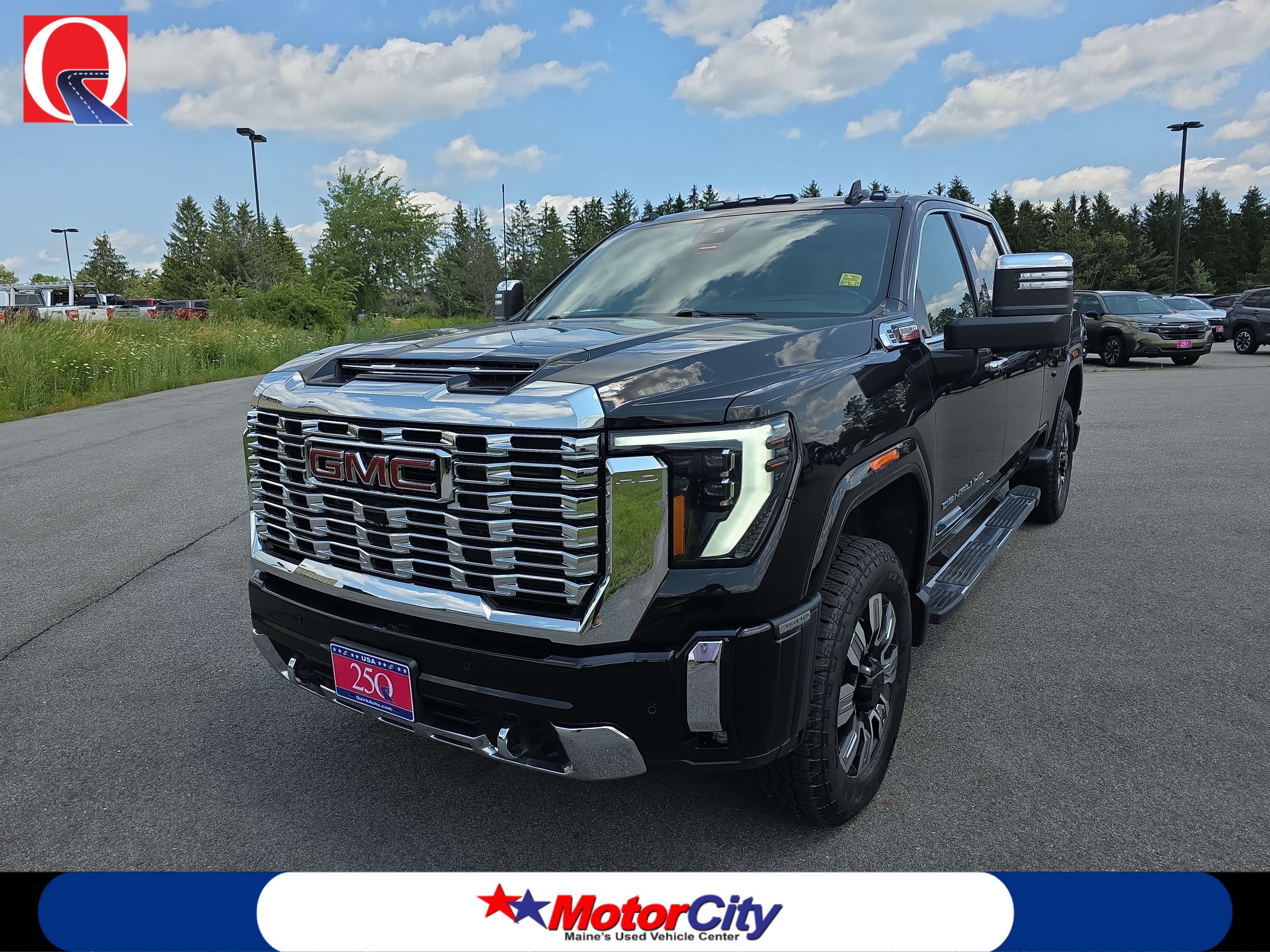 Used 2025 Onyx Black GMC Denali image 1