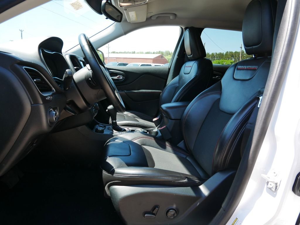 Certified Used 2020 White Jeep Trailhawk image 14