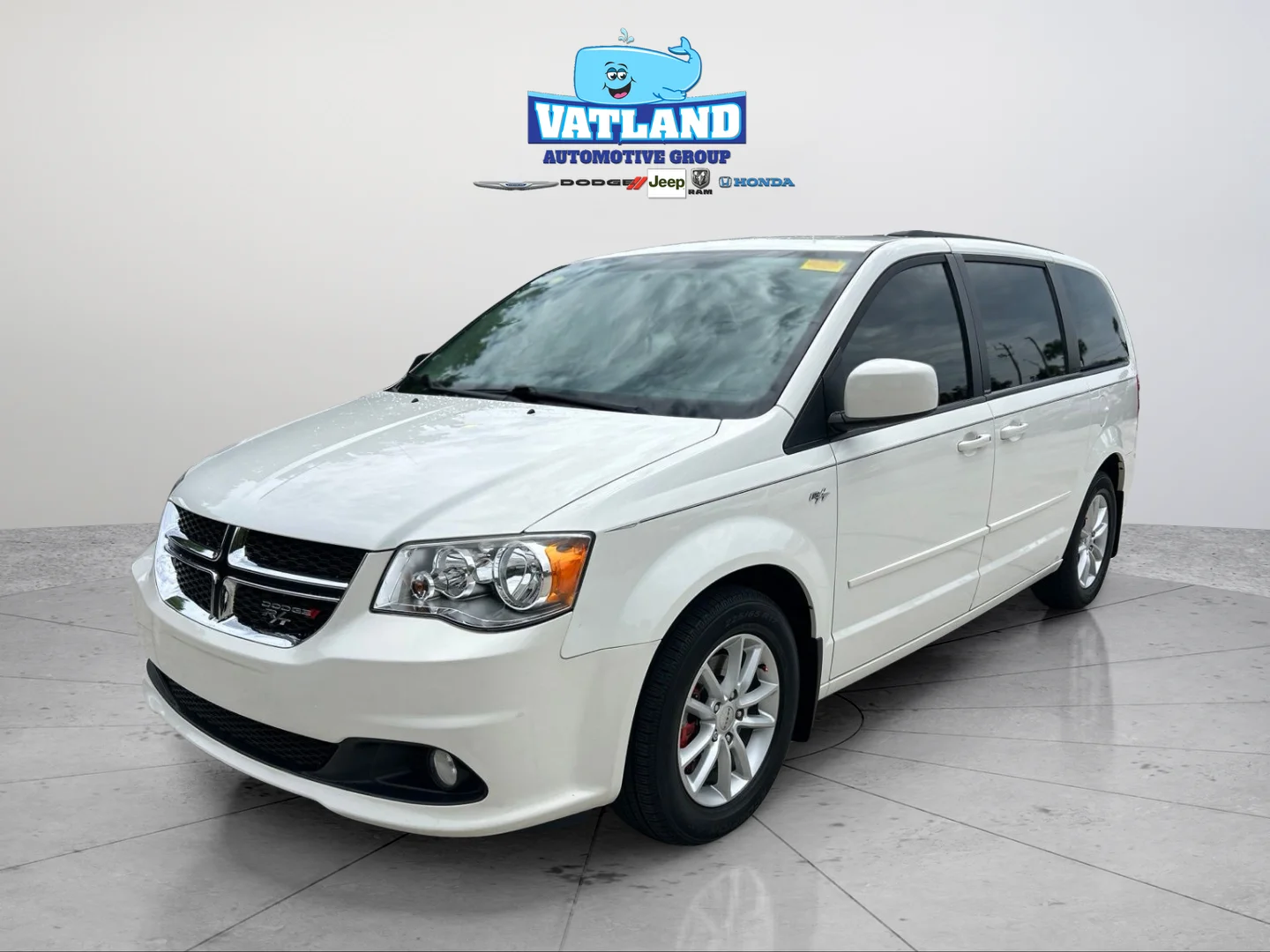 Used 2013 Stone White Dodge SXT image 20