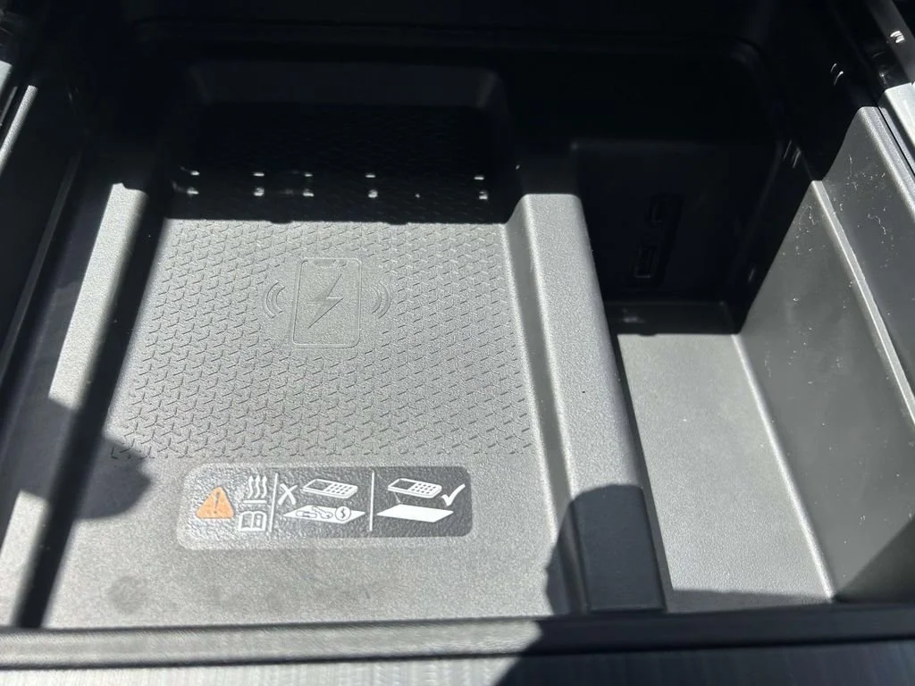 New 2026 Summit White GMC Elevation image 23