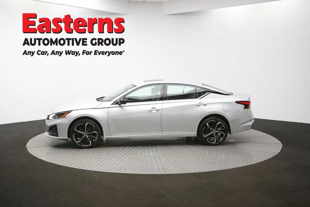 Used 2023 Silver Nissan 2.5 SR image 58