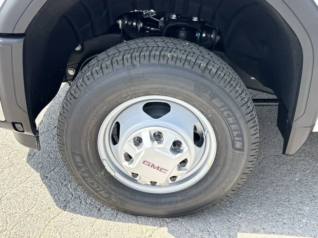New 2026 Summit White GMC Pro image 10