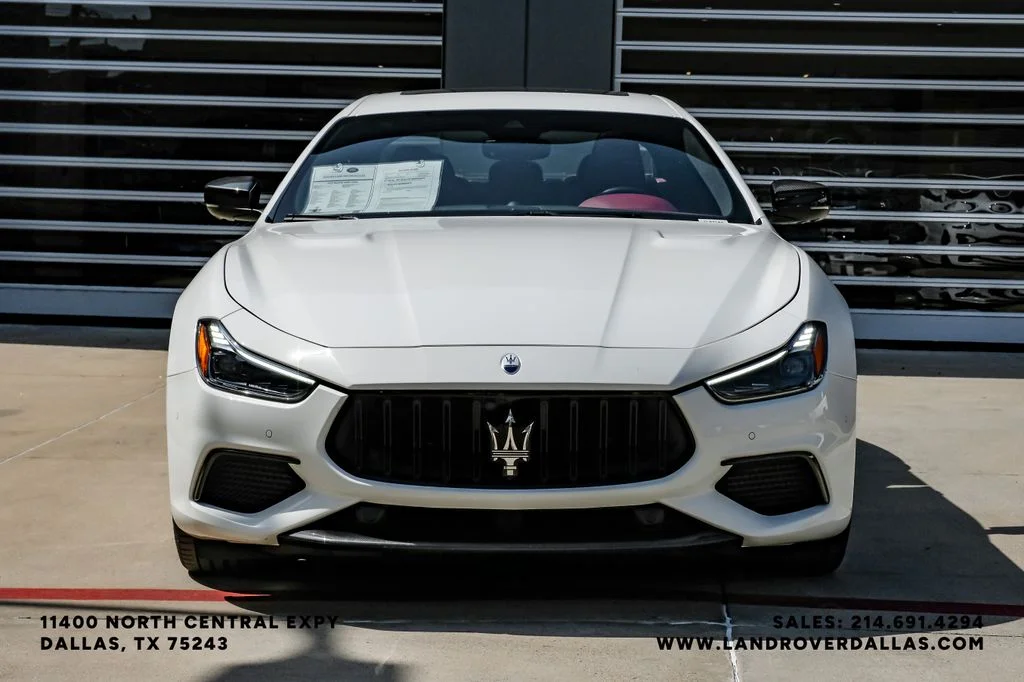 Used 2023 White Maserati Trofeo image 3